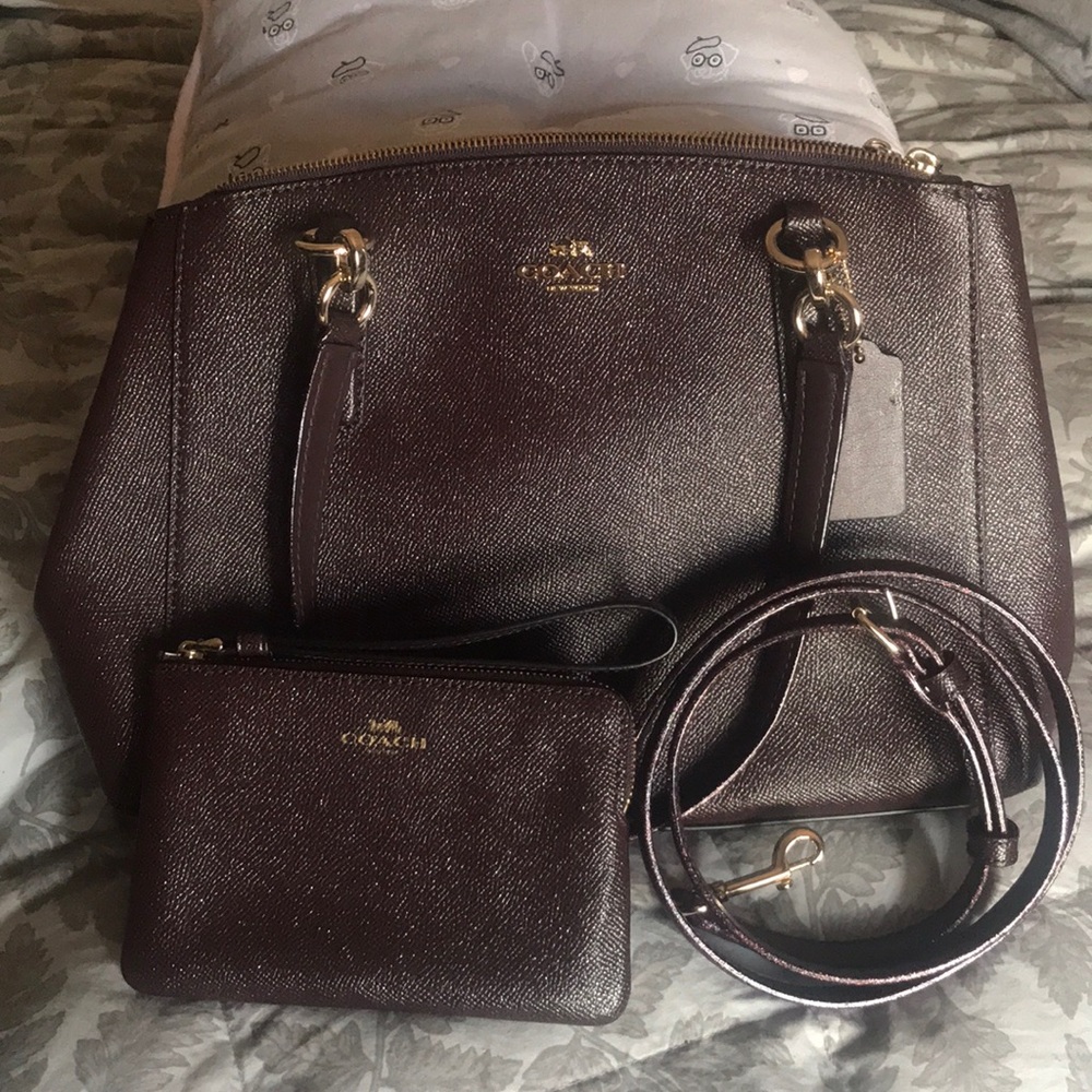 Coach brown purse / wristlet set
